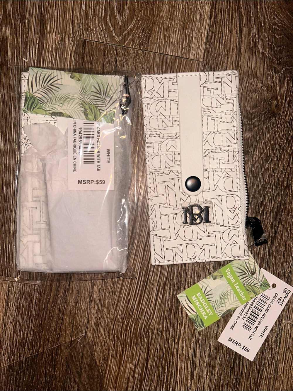 Badgley Mischka Vegan Leather Credit Card Holder W/Tab - NWT